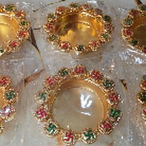 Swastik meenakari urli